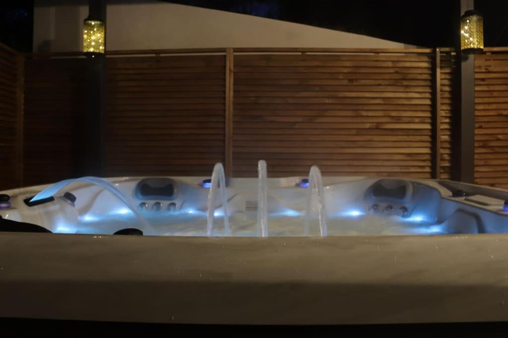 Spa & Serenite, Aux Portes De Disney Et De Paris Villiers-sur-Morin Bagian luar foto