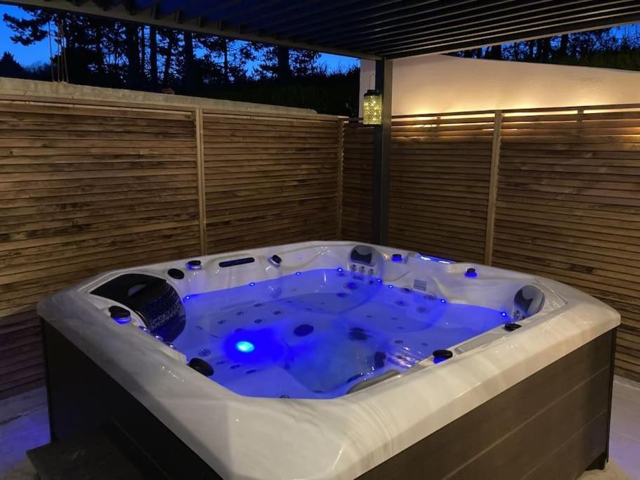 Spa & Serenite, Aux Portes De Disney Et De Paris Villiers-sur-Morin Bagian luar foto